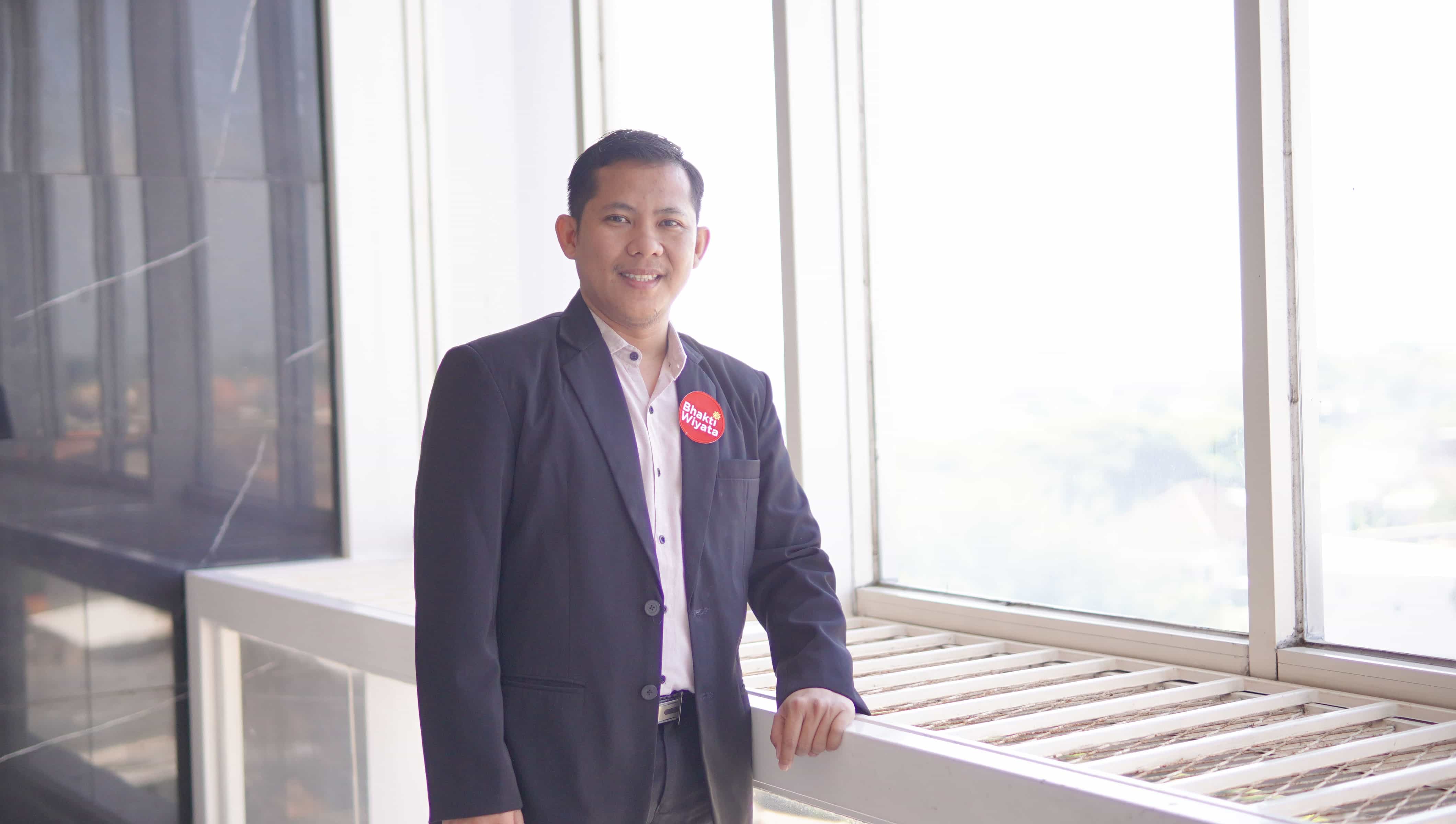 drg. Sahat Manampin Siahaan, MMRS , Kaprodi S1 Administrasi Rumah Sakit IIK Bhakta drg. Sahat Manampin Siahaan, MMRS , Kaprodi S1 Administrasi Rumah Sakit IIK Bhakta